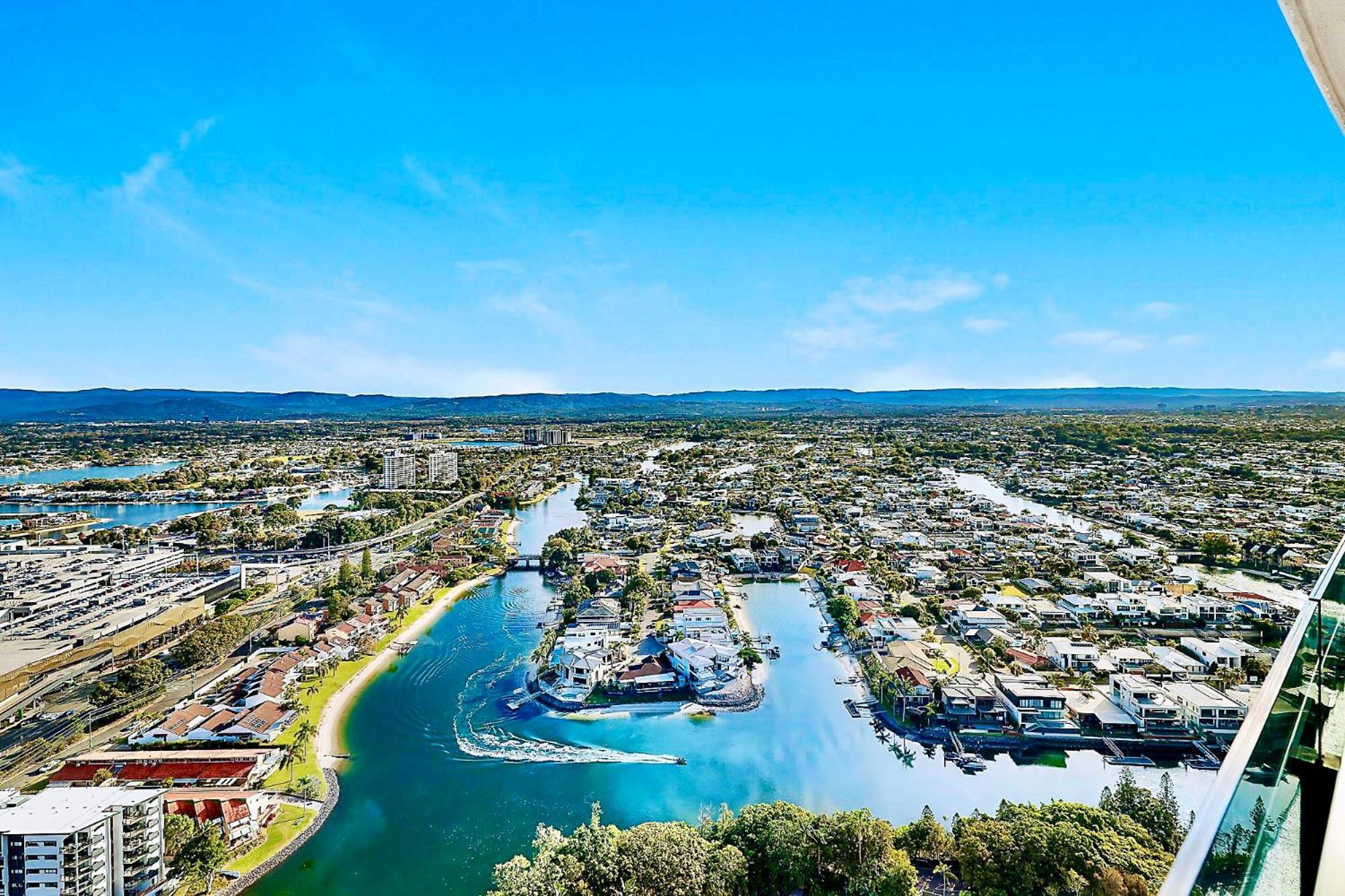 Luxury S Casino Residences Broadbeach - Holiday Paradise Gold Coast Eksteriør billede